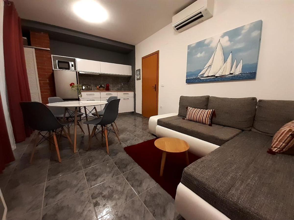 Solis Adriaticum Apartments Jasenice  Buitenkant foto