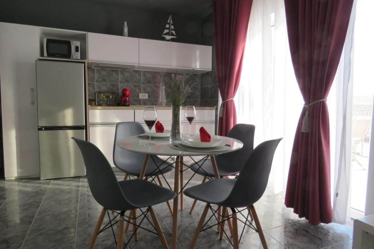 Solis Adriaticum Apartments Jasenice  Buitenkant foto